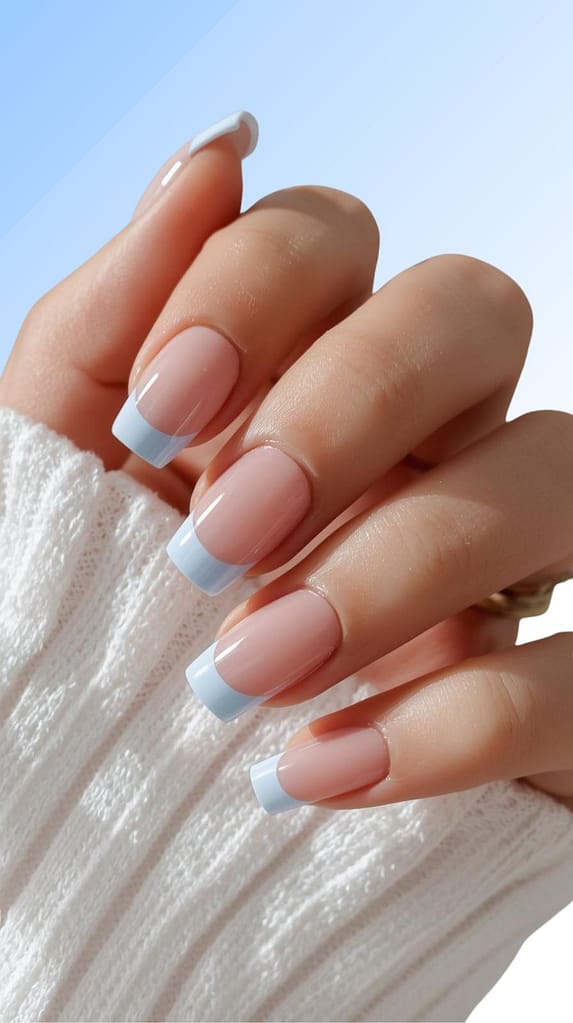 Eisblaue French Nails
